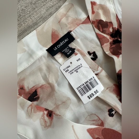 Long sleeve floral blouse size Medium - Picture 3 of 3